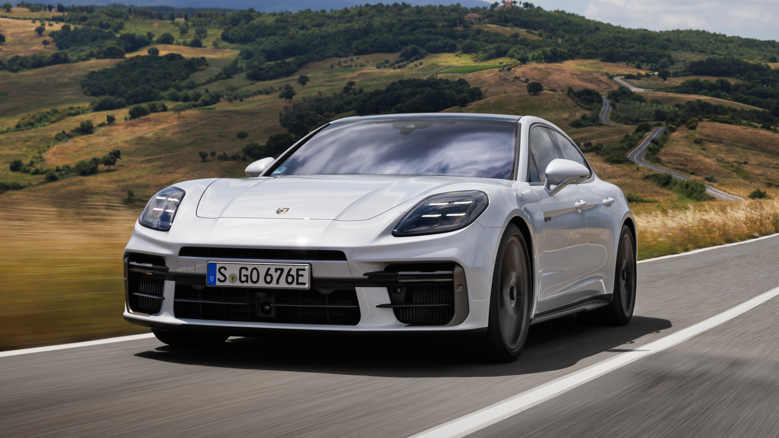 el-porsche-panamera-2024-ya-tiene-su-turbo-s-e-hybrid