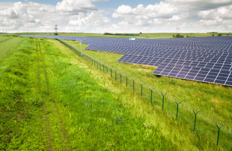 rwe-amplia-la-capacidad-solar-en-polonia-con-el-nuevo-proyecto-borek,-que-proporciona-energia-verde-a-10.500-hogares