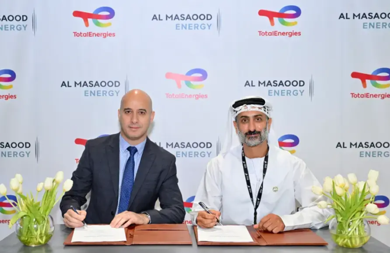 al-masaood-energy-se-asocia-con-totalenergies-para-desarrollar-un-proyecto-de-energia-solar-a-escala-de-megavatios-en-abu-dhabi