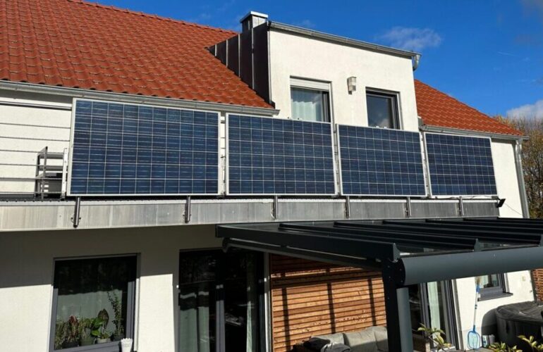 una-startup-alemana-ofrece-modulos-solares-reacondicionados-en-sistemas-fotovoltaicos-para-balcones