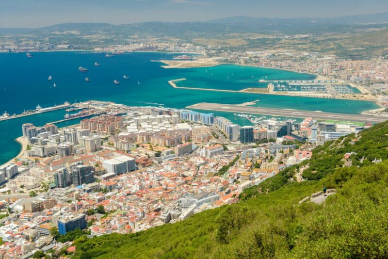 gibraltar-abre-licitacion-para-paneles-solares-en-tejados