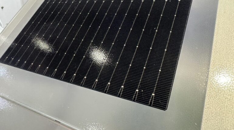 tecnologia-de-enfriamiento-radiativo-diurno-para-paneles-solares