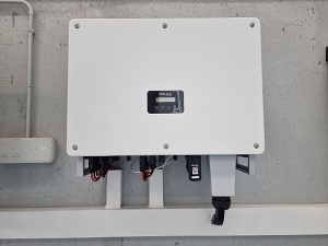 enphase-energy-lanza-el-sistema-solar-de-balcon-iq-plug-and-play-en-alemania