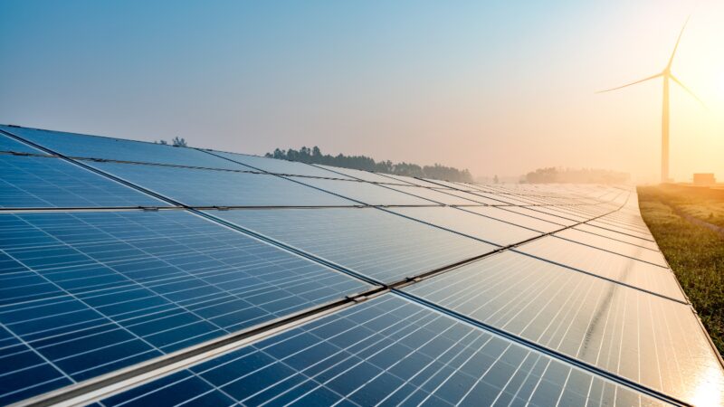 ib-vogt-alberga-la-ceremonia-de-inauguracia-en-segovia,-espana-para-lanzar-nuevo-grupos-de-energia-solar-destinada-a-expandir-la-capacidad-de-energia-renovable