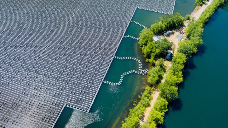 damodar-valley-corporation-flota-tierno-para-un-proyecto-solar-fotovoltaico-flotante-de-14-mw-en-odisha