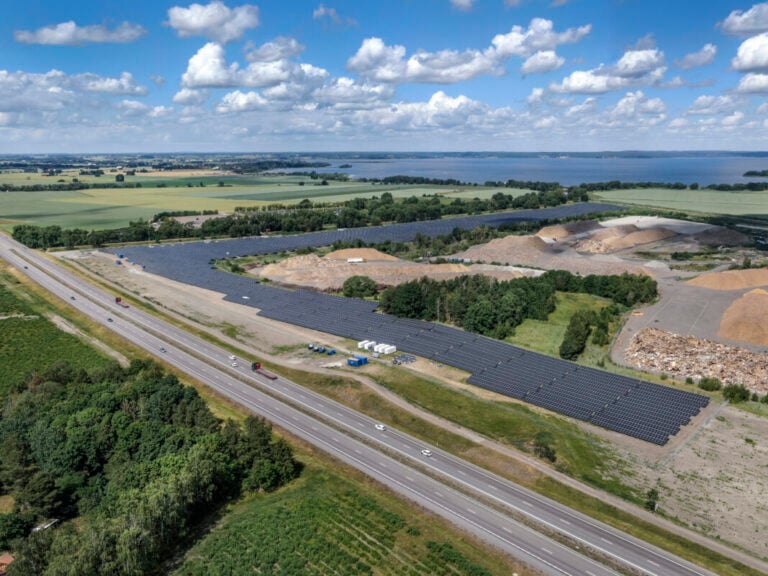 alight-y-neoen-enciende-100mw-planta-fotovoltaica-en-suecia