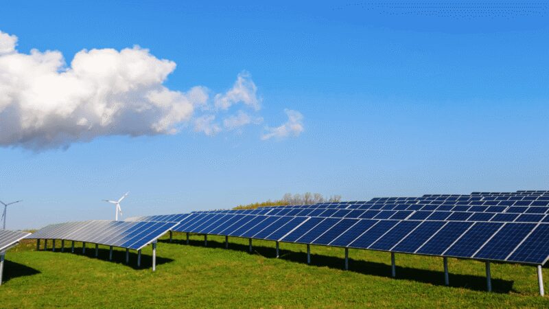 serentica-poderes-de-mineria-y-metales-gigantes-con-energia-renovable-de-1-gw,-reduce-7-milillas-de-toneladas-de-co₂-anualmental