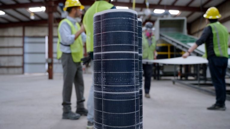 espana-trabede-y-greening-group-para-construir-planta-de-reciclaje-de-modulos-solares