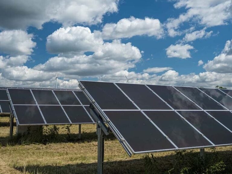 juniper-green-energy-signs-70mw-ppa-con-tata-power