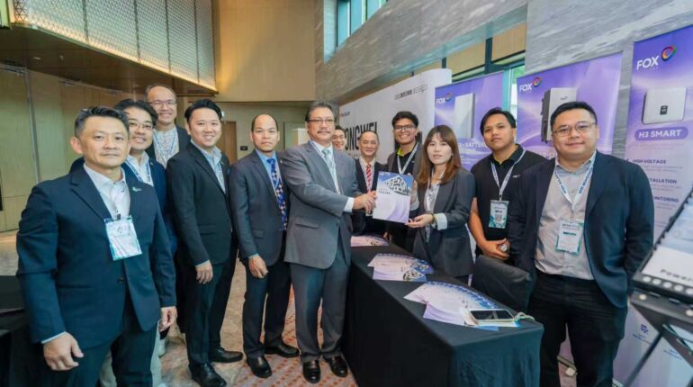 fox-ess-presenta-soluciones-energeticas-avanzadas-en-el-mpsea-solar-roadshow-2025