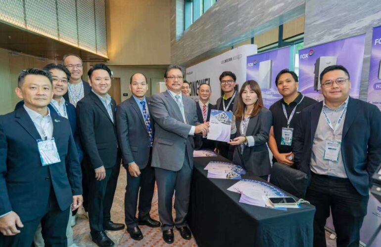 fox-ess-presenta-soluciones-energeticas-avanzadas-en-el-mpsea-solar-roadshow-2025