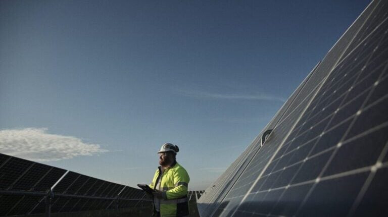 el-proyecto-stubbo-solar-de-400-mw-de-acen-australia-alcanza-su-plena-operacion-comercial