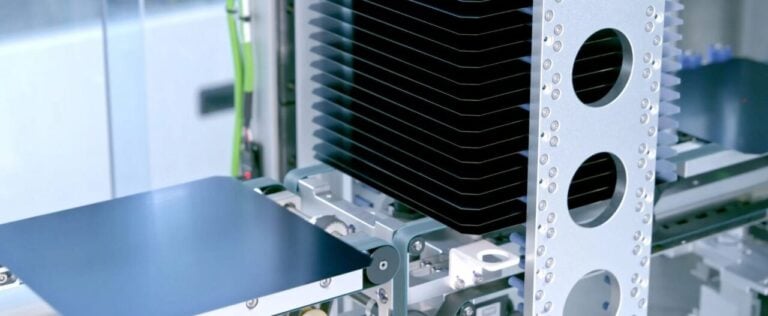 voltec-solar-y-toyo-firman-un-acuerdo-de-suministro-de-celulas-fotovoltaicas-topcon