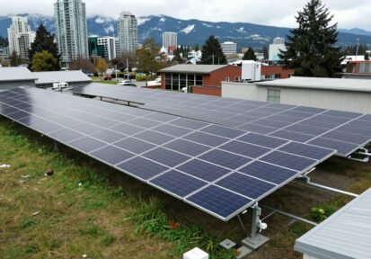 Instalación de Energía Solar Vertical en Vancouver