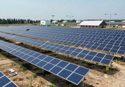 China supera 1.28 TW en capacidad solar y lidera el mercado energético