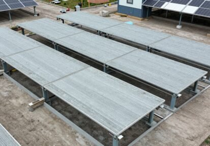 La seguridad contra incendios en sistemas solares mejora con innovaciones en materiales