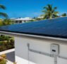 Energía solar para Airbnb y su impacto en costos y apagones