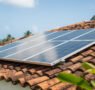 La nueva era de módulos solares adaptables para techos en hogares dominicanos
