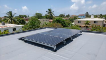 Soluciones Solares Ligeras para Techos con Restricciones Estructurales